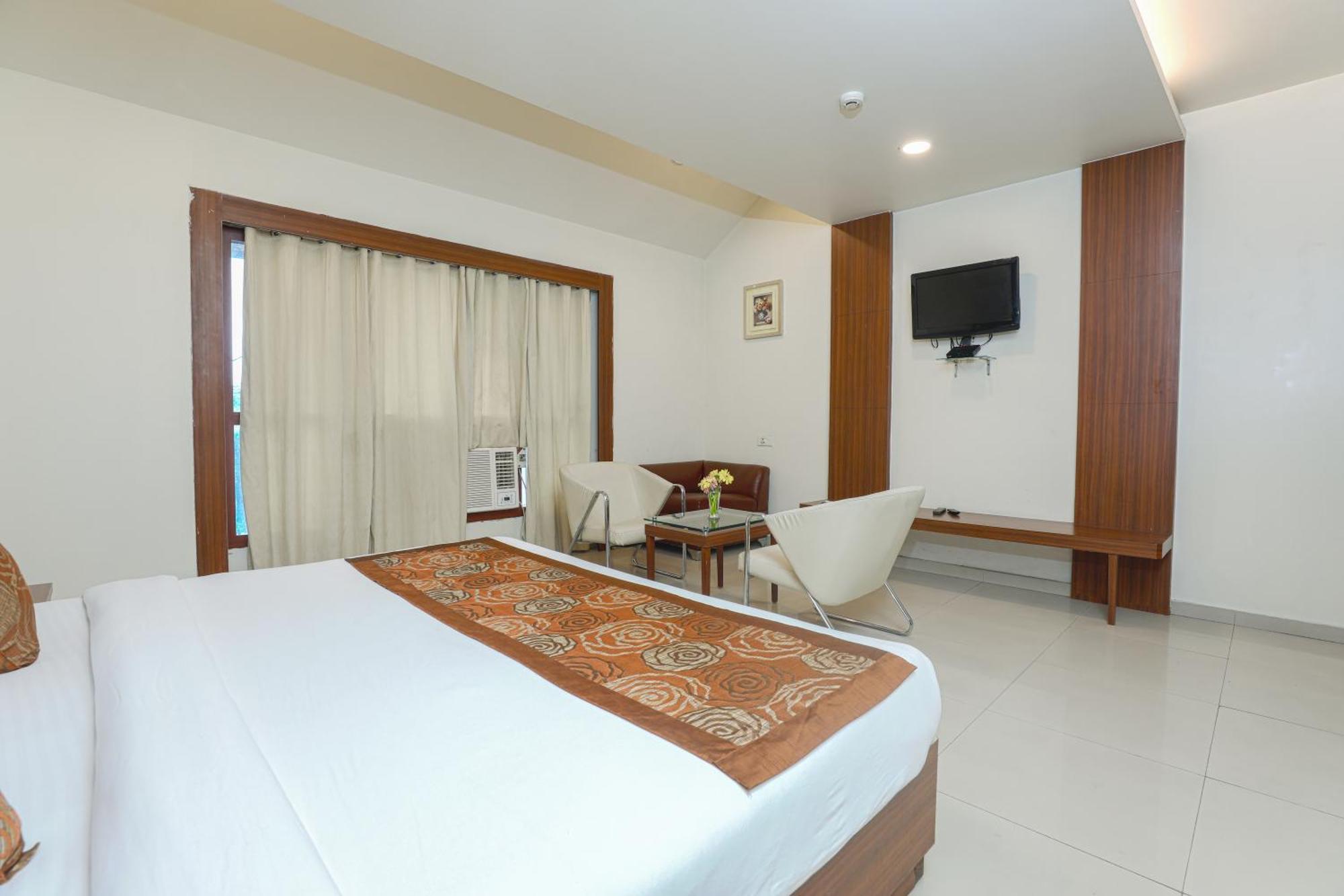 Hotel Le Castle Rudrapur Eksteriør bilde